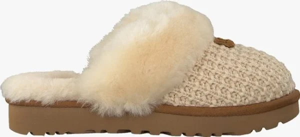 Ugg W Cozy Chaussons En Blanc exclusivement disponibles 1