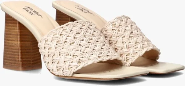 Service Clients Dédié Another Label Zuri Sandals En Beige 3