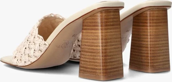 Service Clients Dédié Another Label Zuri Sandals En Beige 4