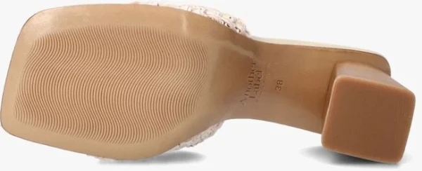 Service Clients Dédié Another Label Zuri Sandals En Beige 5