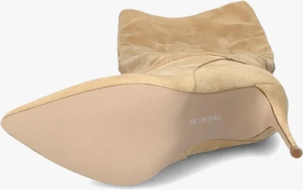 REMISE allant jusqu. Steve Madden Darian Bottes Hautes En Beige 5