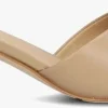 offre spéciale Michael Kors Amal Kitten Sandal En Camel 22